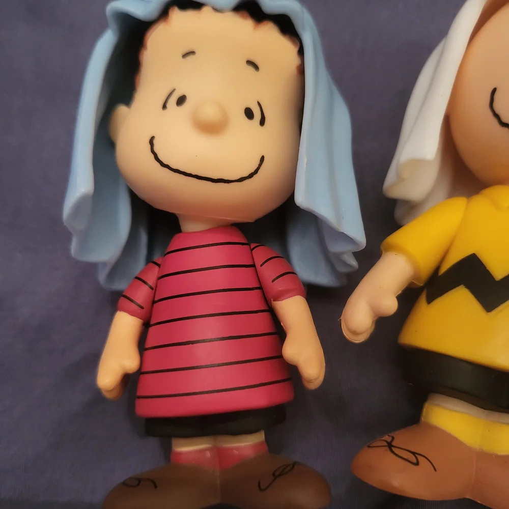 Peanuts Nativity Playset - Blue, Yellow, Red, White - Picture 5 of 10